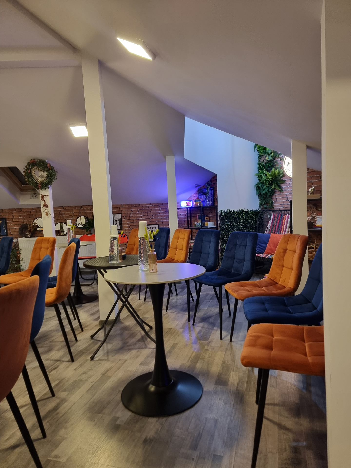 Spațiul Urban Meeting Hub